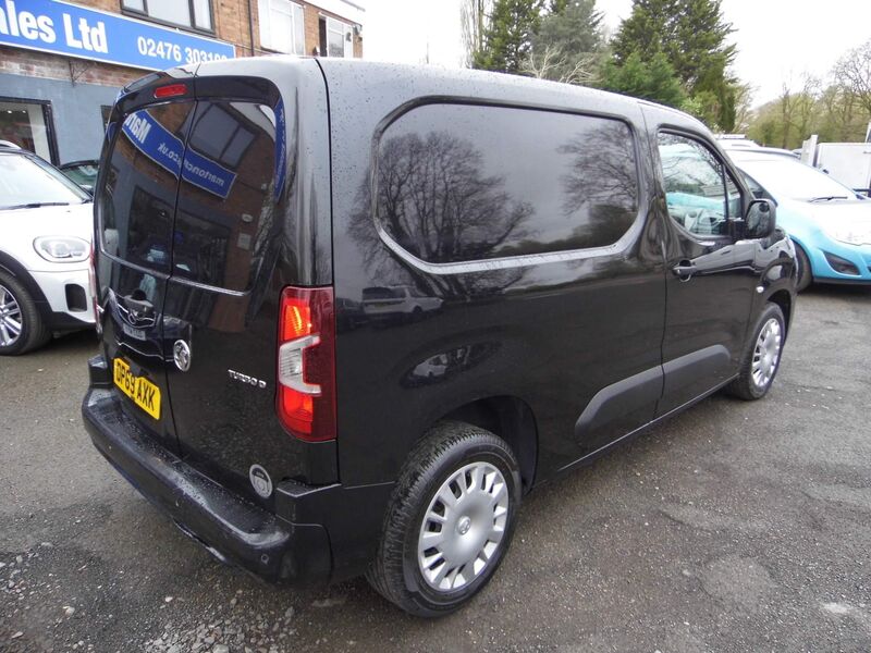 VAUXHALL COMBO 1.5 Turbo D 2000 Sportive L1 H1 Euro 6 (s/s) 4dr 2020