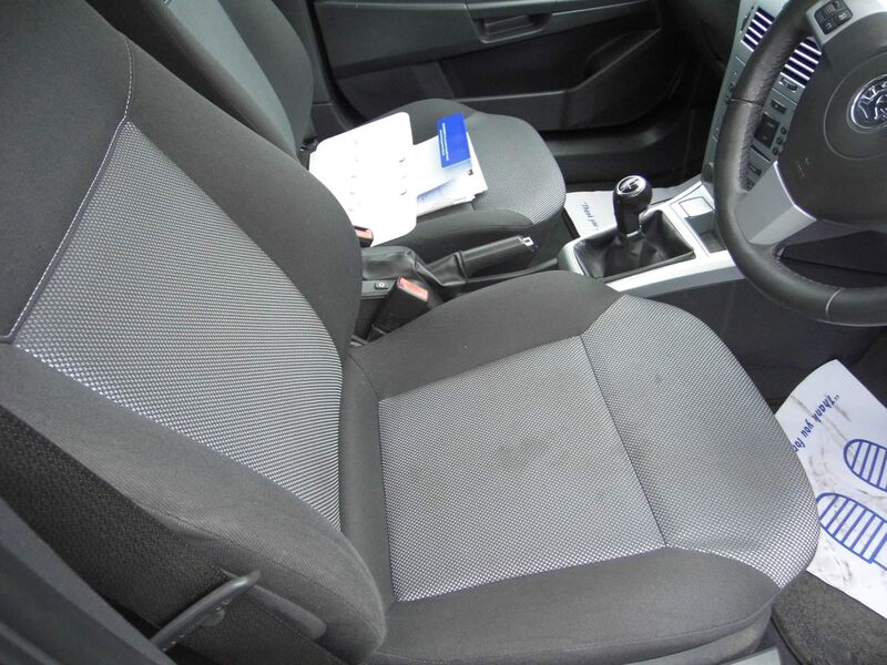 VAUXHALL ASTRA 1.6 VVT 16v Active Plus 5dr 2009
