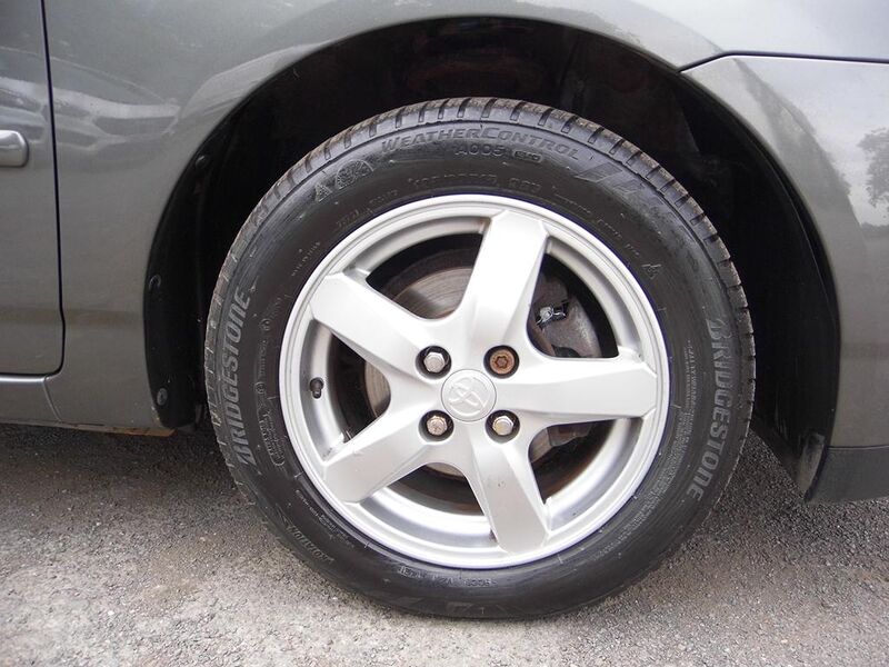 TOYOTA COROLLA 1.4 VVT-i T3 5dr 2003