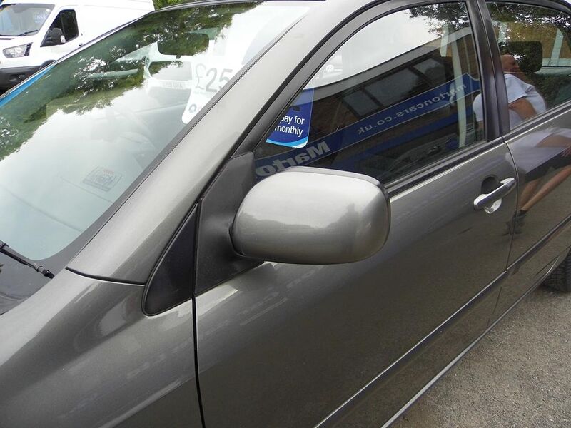 TOYOTA COROLLA 1.4 VVT-i T3 5dr 2003