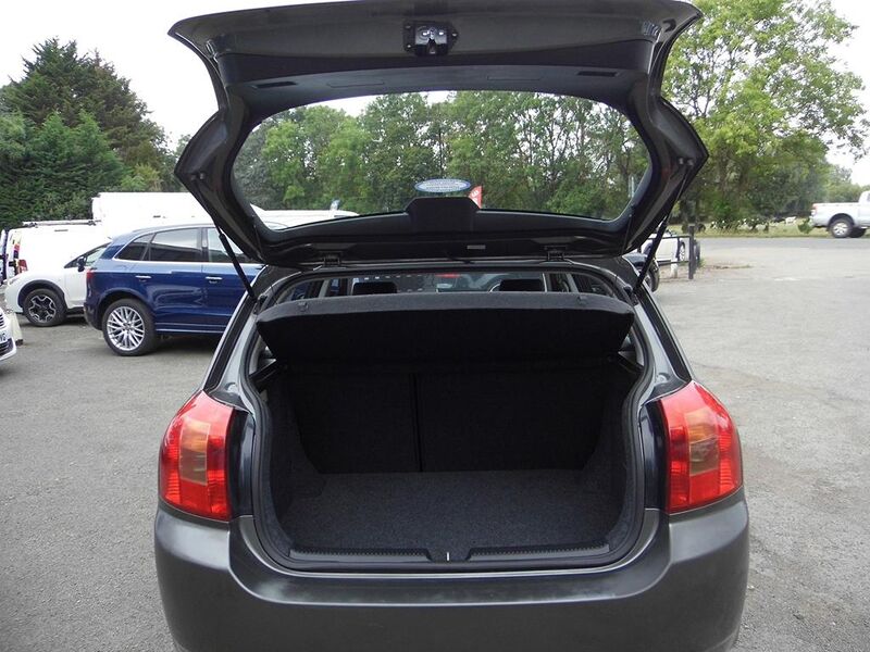 TOYOTA COROLLA 1.4 VVT-i T3 5dr 2003