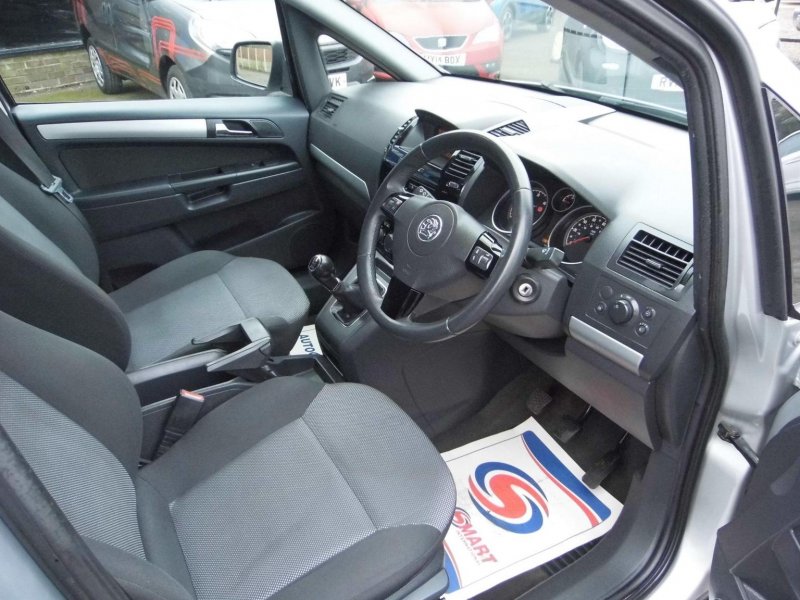 VAUXHALL ZAFIRA 1.7 CDTi ecoFLEX Exclusiv Euro 5 5dr 2011