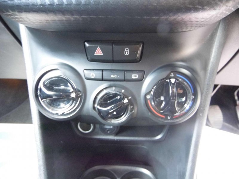 PEUGEOT 208 1.2 PureTech Allure Euro 6 5dr 2017
