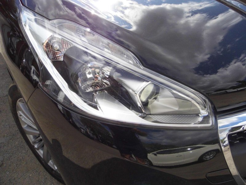 PEUGEOT 208 1.2 PureTech Allure Euro 6 5dr 2017