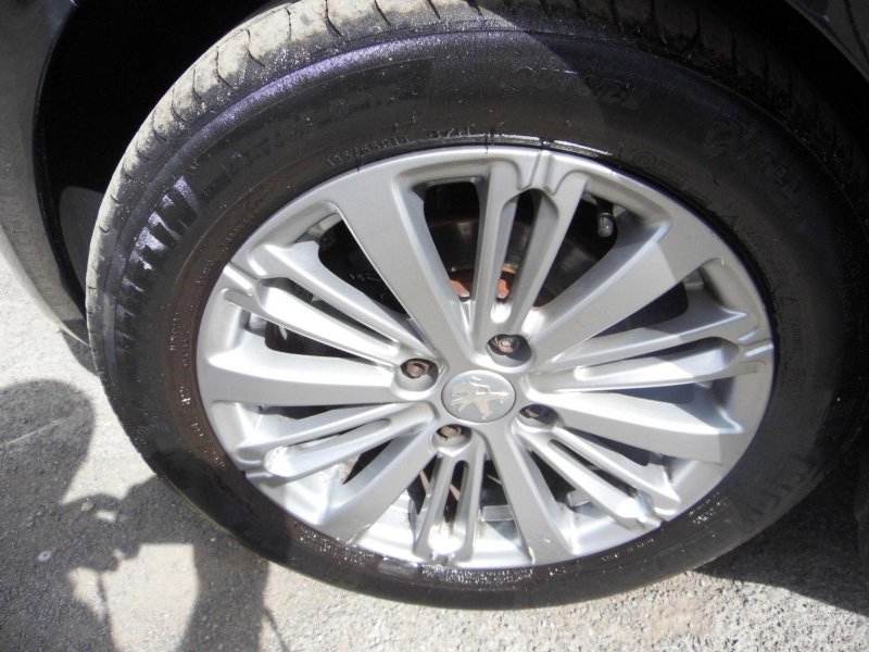 PEUGEOT 208 1.2 PureTech Allure Euro 6 5dr 2017