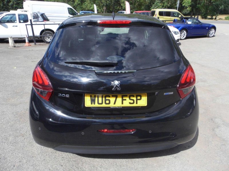 PEUGEOT 208 1.2 PureTech Allure Euro 6 5dr 2017
